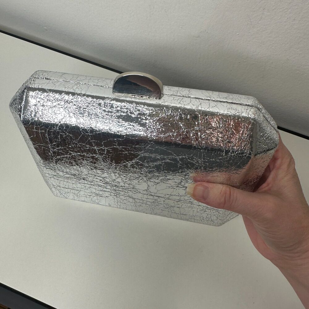 Lulu's Silver Metallic Krinkle Box Snap Close Clutch Purse & Chain Strap - Picture 7 of 16